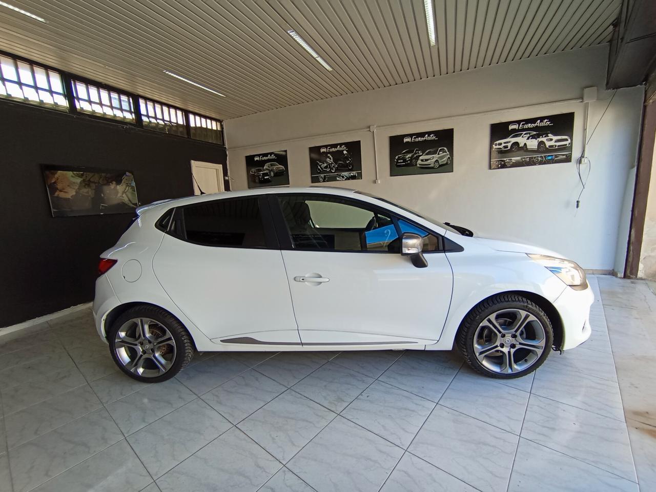 Renault Clio 1.5 Diesel 2016 CON GARANZIA