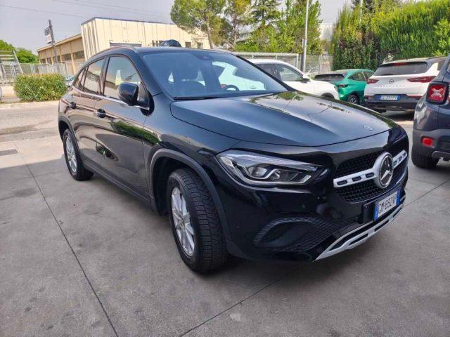 MERCEDES-BENZ GLA 200 d Automatic Business Extra *Navigatore*