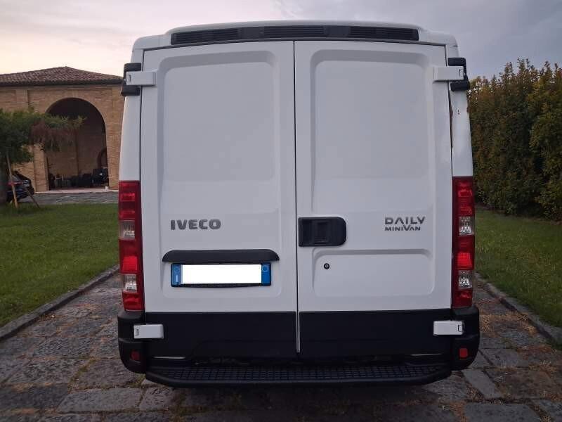 IVECO DAILY 29L 10 2.3 MJTD PC-PL