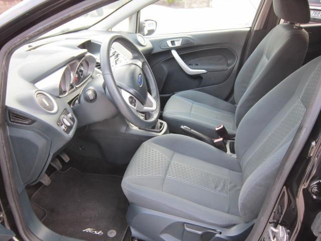 Ford Fiesta 1.4 TDCi 70CV 5 porte Titanium NEOPATENTATI