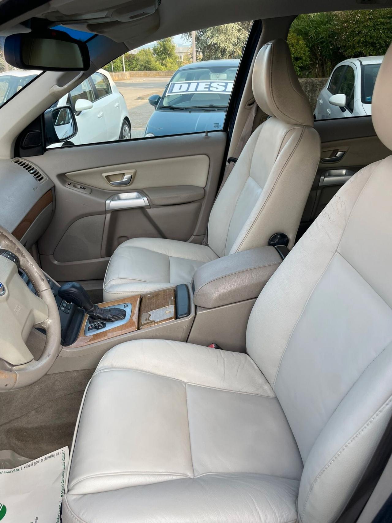 Volvo XC 90 XC90 2.4 D5 185 CV aut. AWD Executive