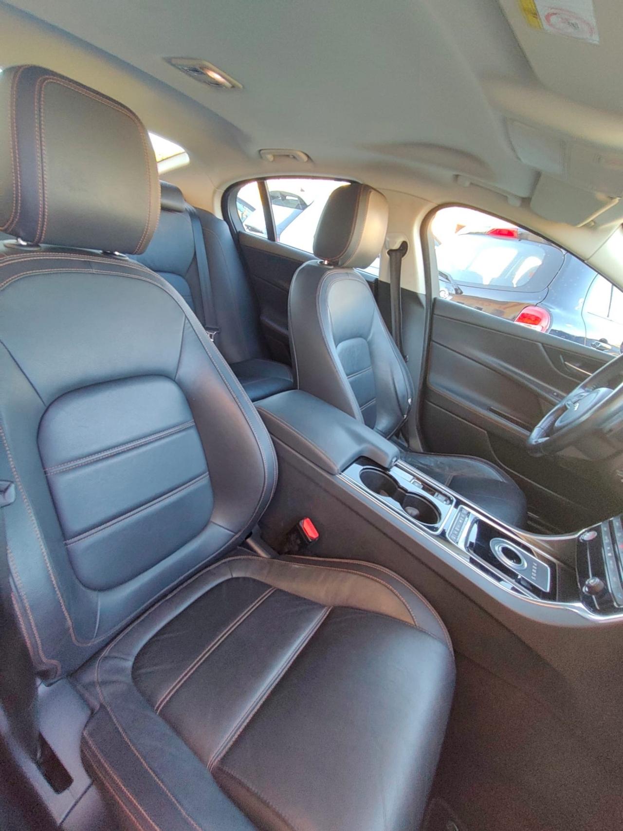 Jaguar XE 2.0 D Turbo 180CV aut. Portfolio km 129 mila permute e finanziamenti