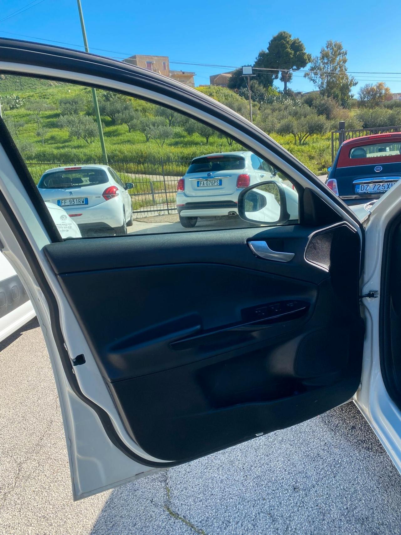 Alfa Romeo Giulietta 1.6 JTDm-2 105 CV Exclusive