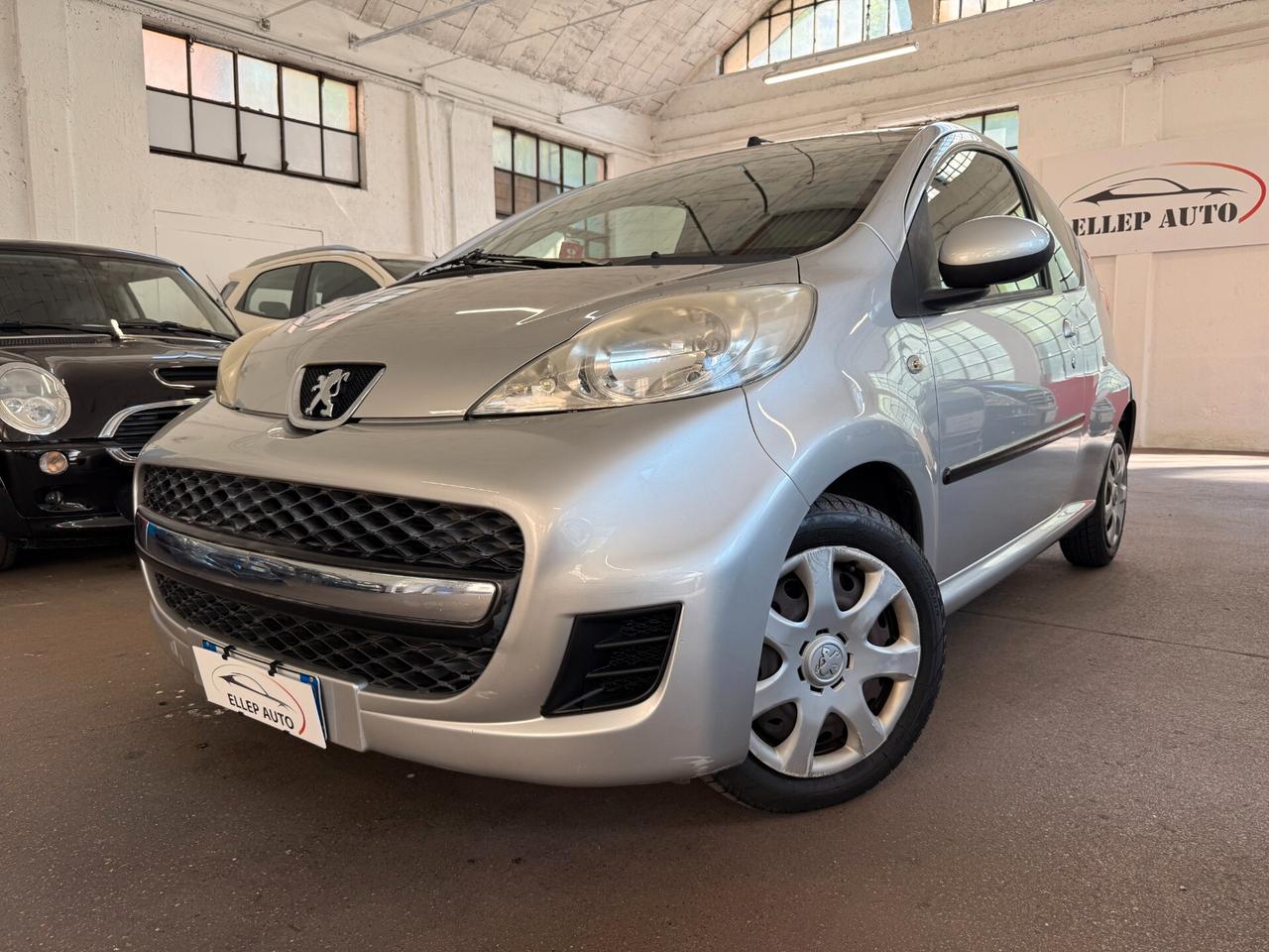 Peugeot 107 1.0 68CV 3p. AUTOMATICA - 1 PROPRIETARIO