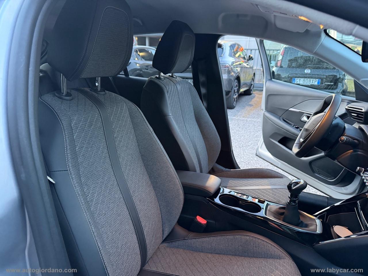 PEUGEOT 208 PureTech 100 S&S 5p. Allure PACK NAVIGATION + VISON PACK + VIIOPARK 2 + PARK DRIVE