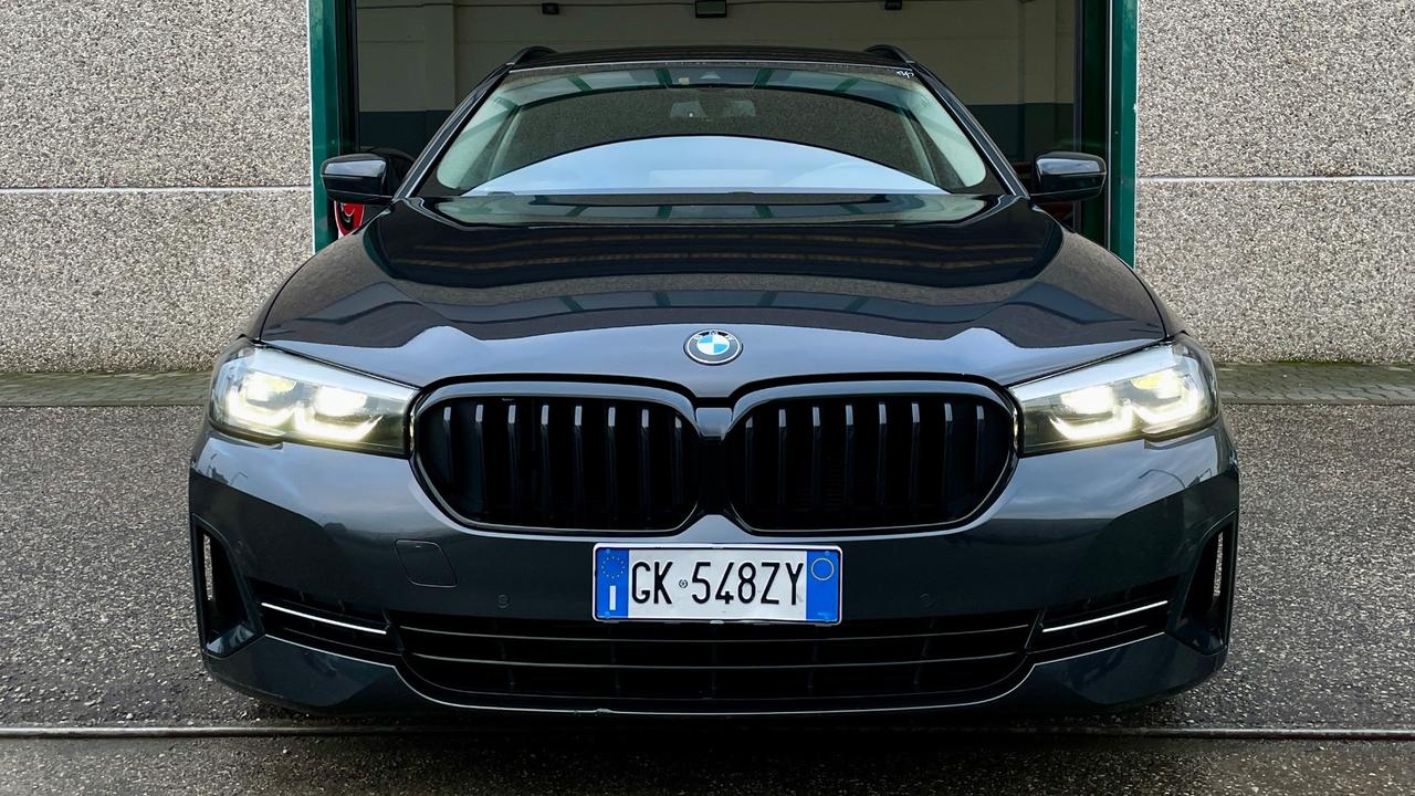 BMW 520D TOURING 2.0 LUXURY 190CV - FULL LED, PELLE, SEDILI ELETTRICI