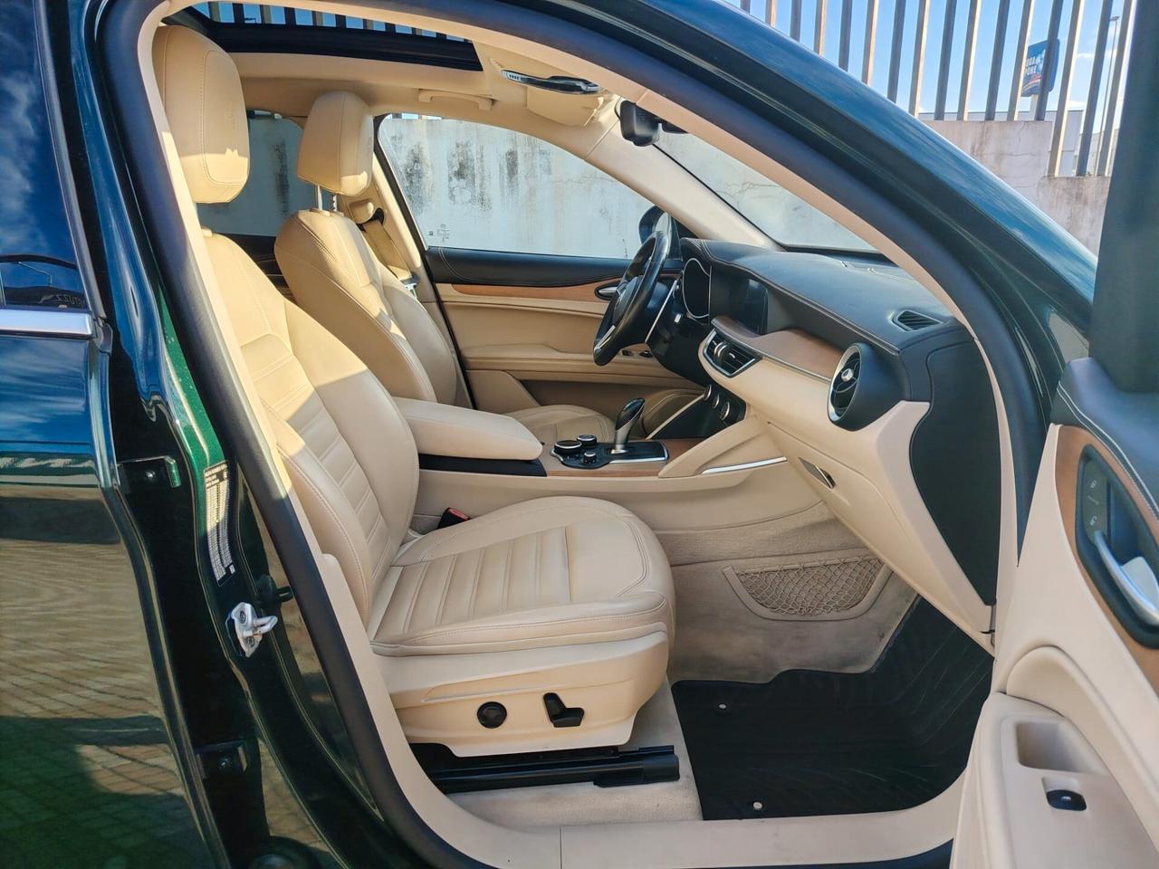 Alfa Romeo Stelvio 2.2 Turbodiesel 210 CV AT8 Q4 Executive