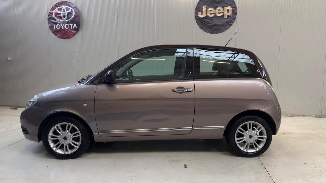 Lancia Ypsilon 1.2 Oro