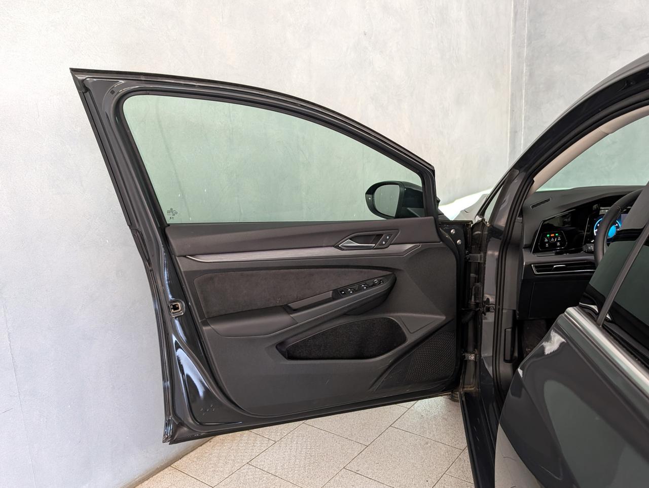 Volkswagen golf viii 1.5 TSI 130cv Style