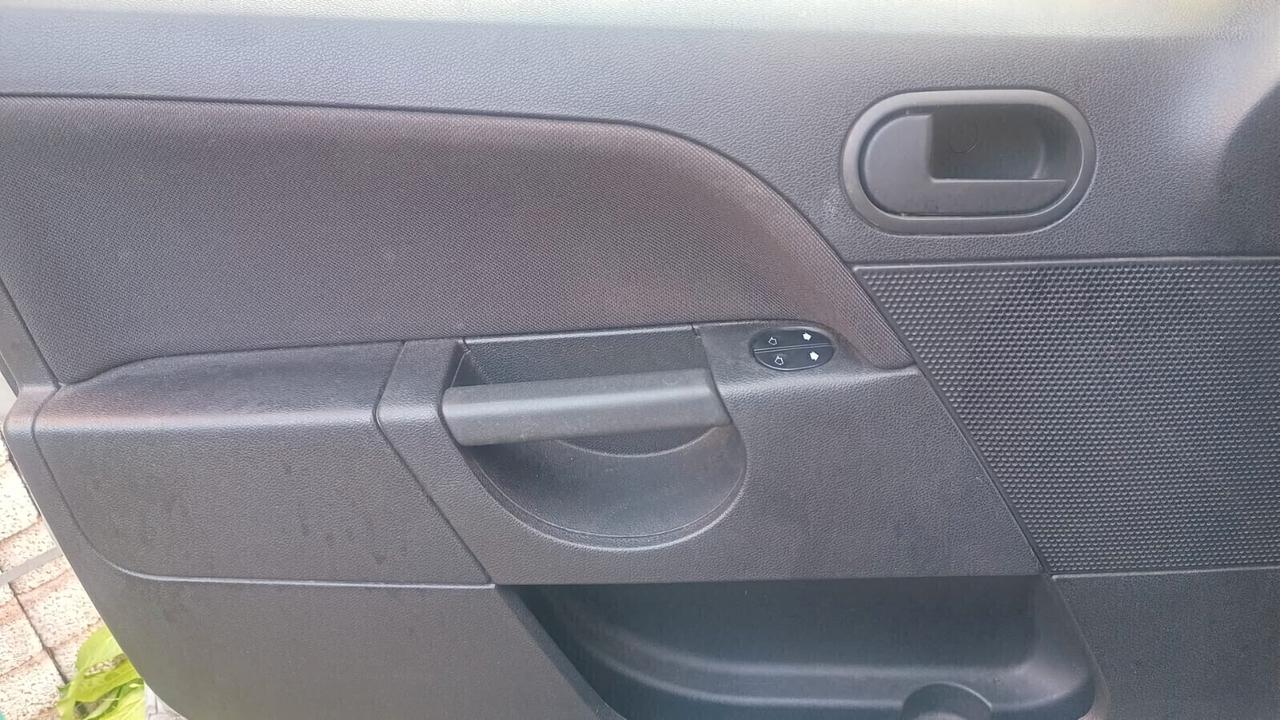 Ford Fiesta TDCi 5P Unico Prop.Commercianti