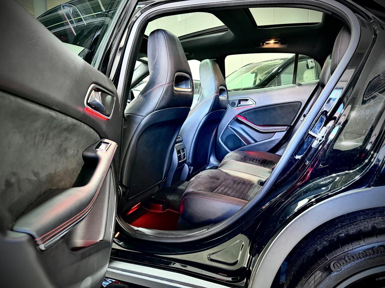 Mercedes-Benz GLA 200 d 136CV Premium AMG