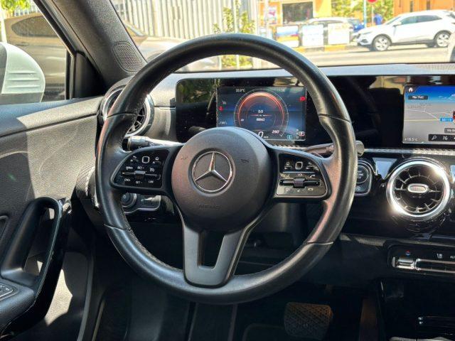 MERCEDES-BENZ A 180 d Automatic Business