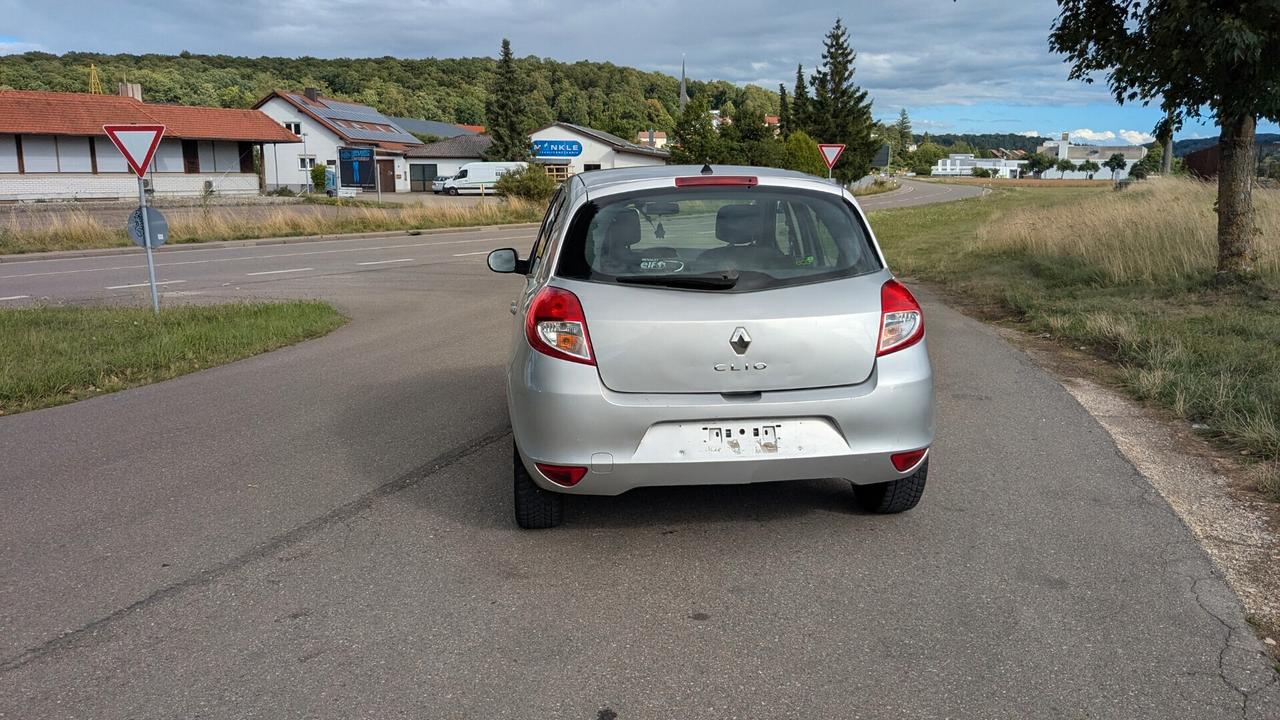 Renault Clio Storia 1.2 5 porte Confort