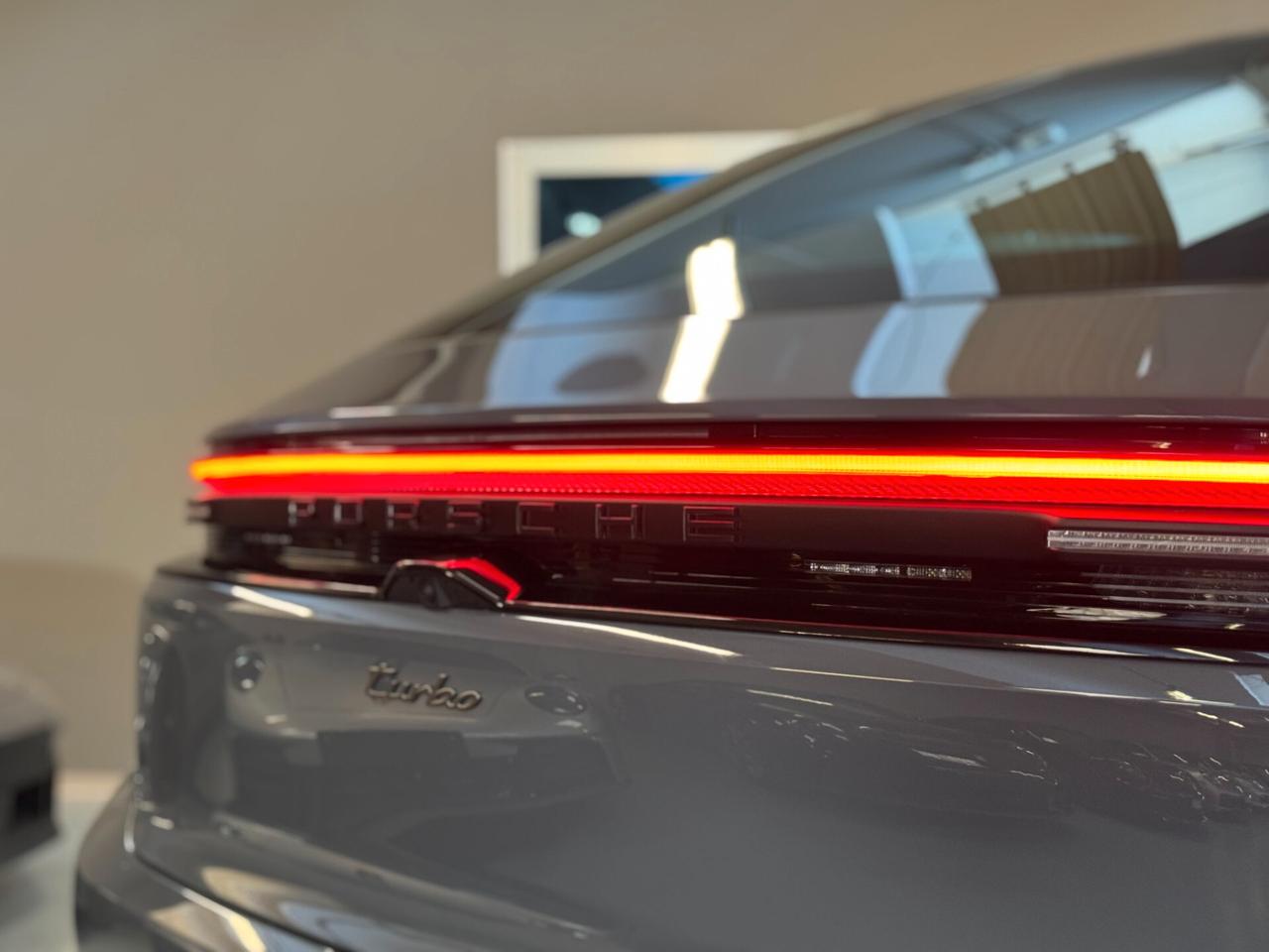Porsche Macan EV TURBO - FULL ELETTRICO VENTILATI SOSP. PNEUMATICHE ASSE STERZANTE