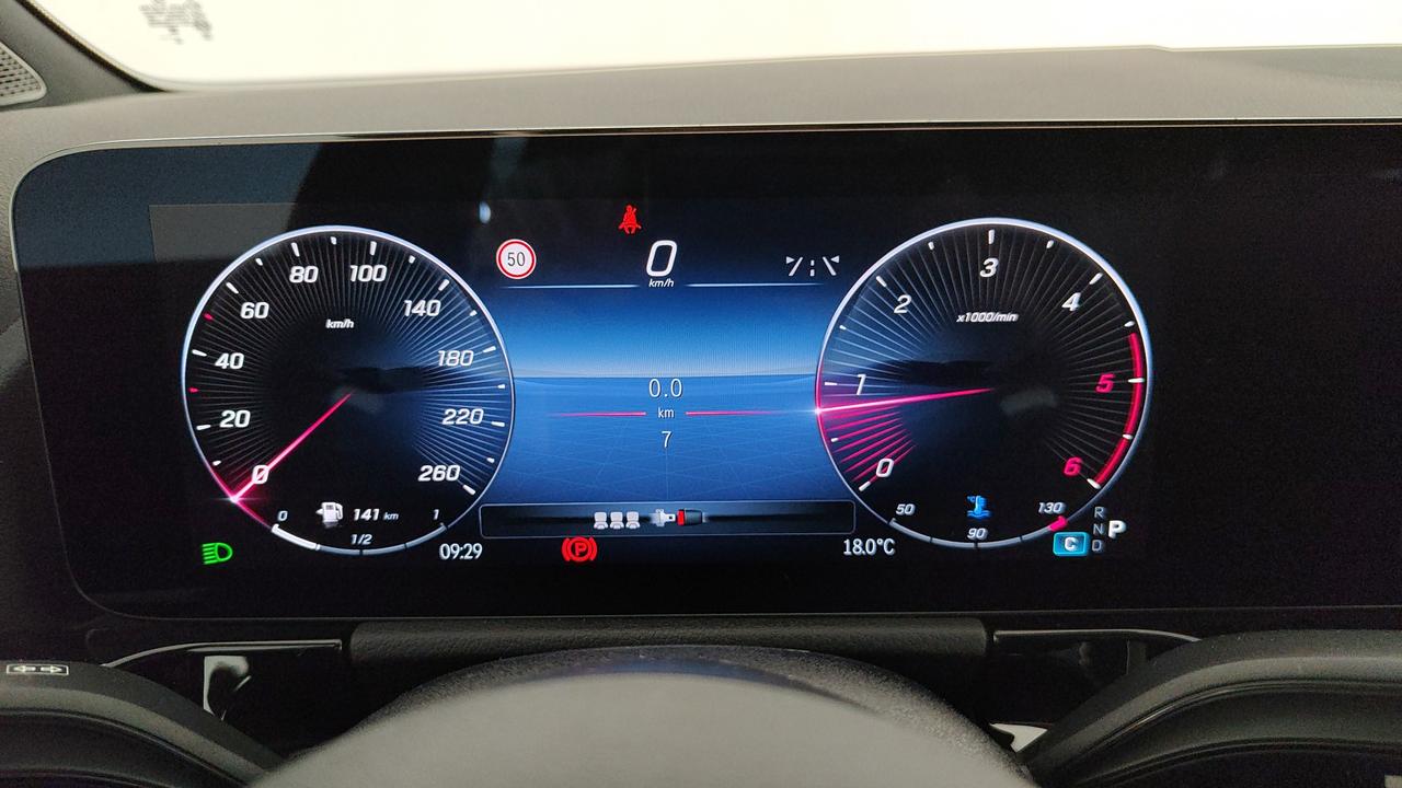 Mercedes-Benz GLA 200 d automatic