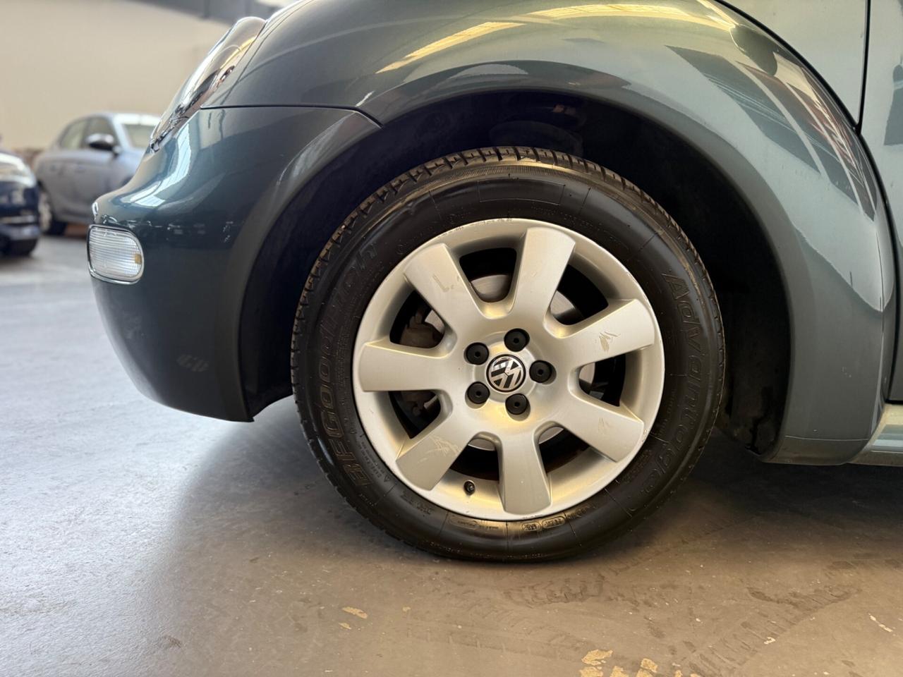 Volkswagen New Beetle 1.6 Cabrio