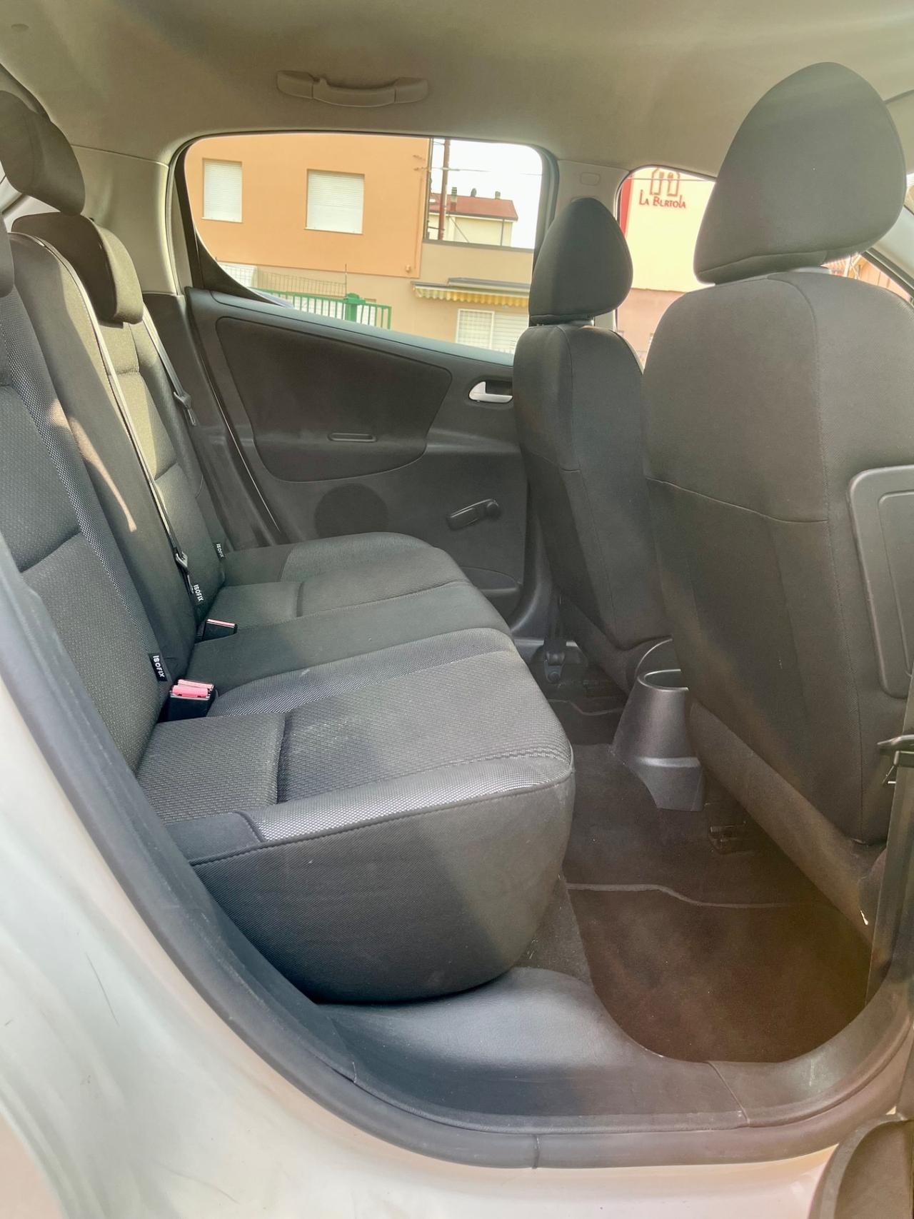 Peugeot 207 Plus 1.4 gpl con 65.000km!