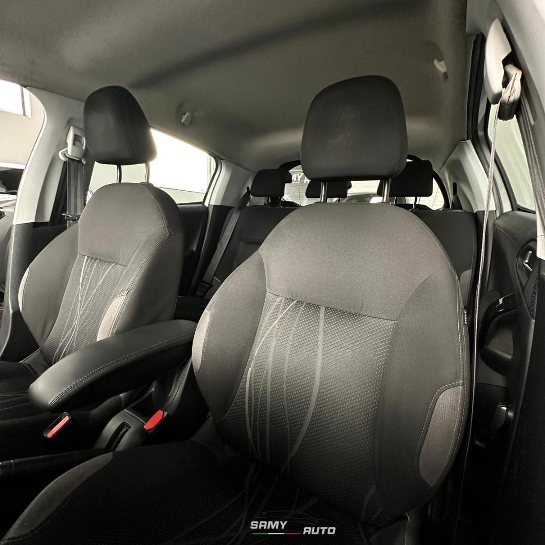 Peugeot 208 1.4 HDi 68 CV 5 porte Access