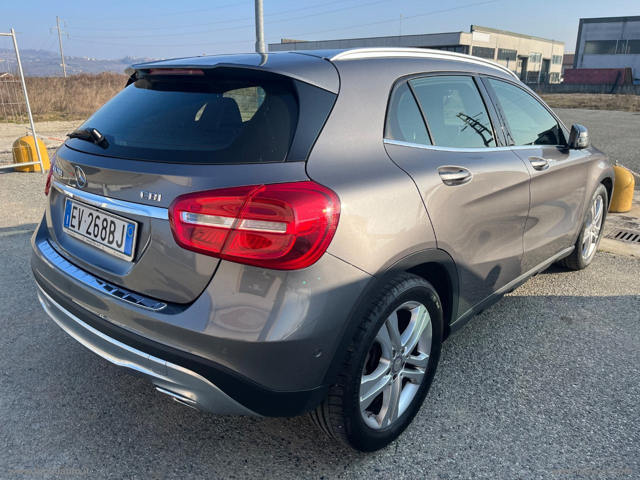 MERCEDES-BENZ GLA 200 CDI Automatic Sport