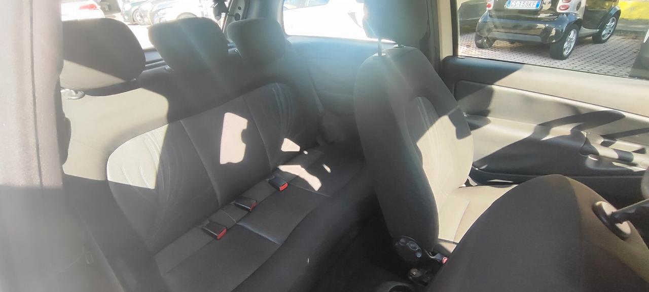 Lancia Ypsilon 1.2 69 CV Diva