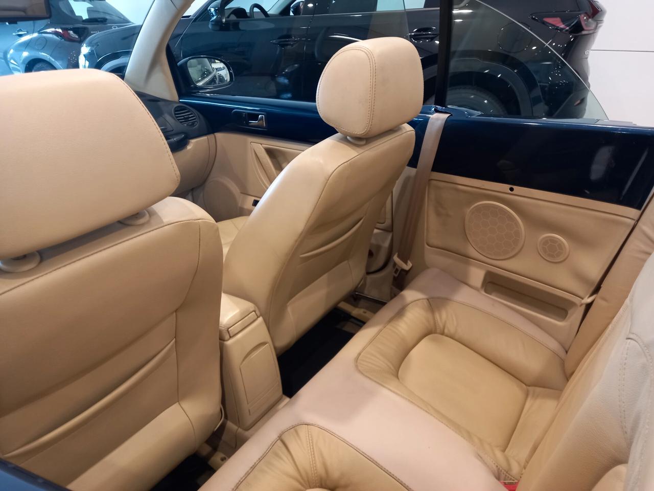 Volkswagen New Beetle 1.4 16V Cabrio