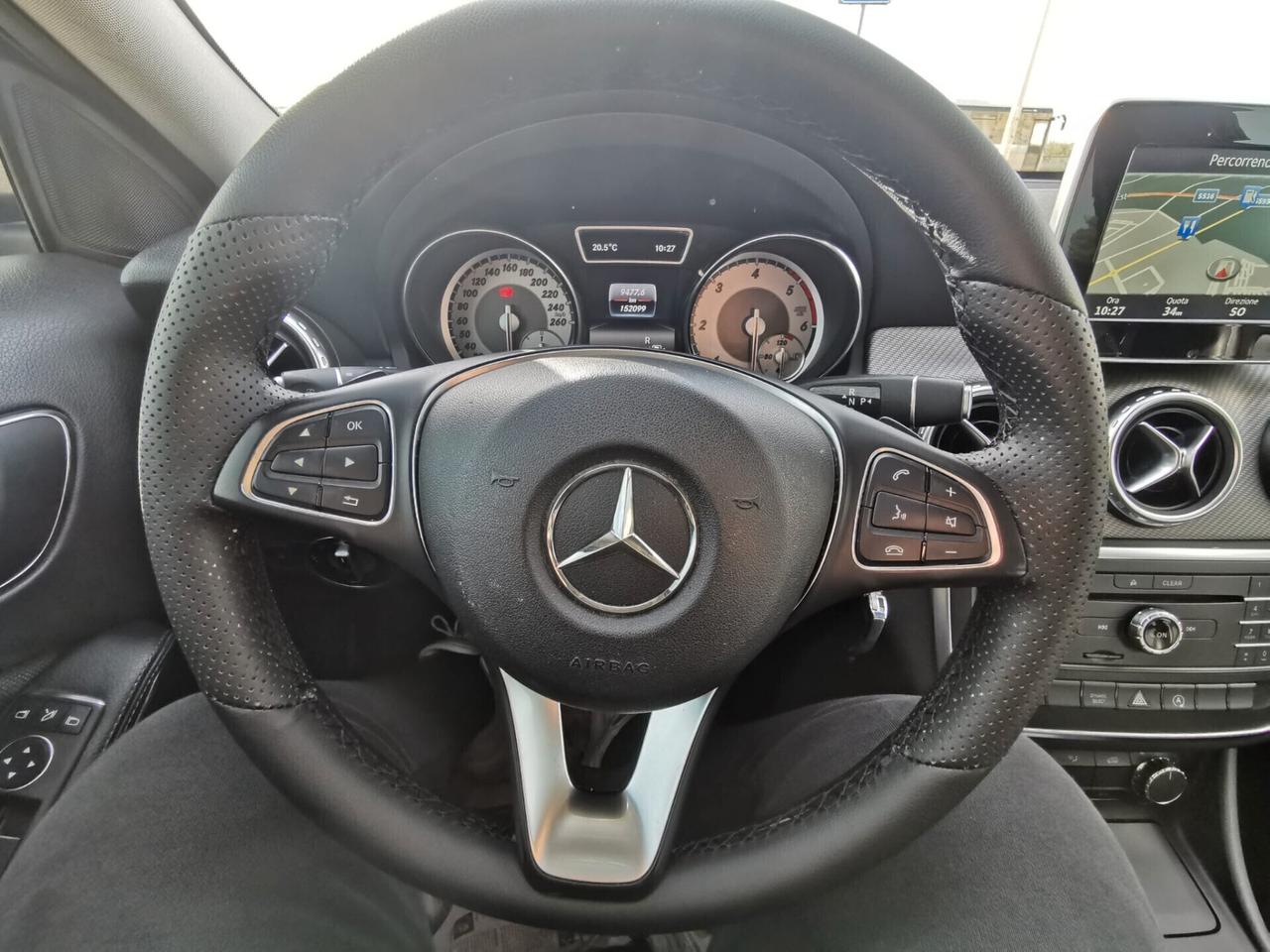 Mercedes-benz GLA 180 d Aut. Premium 2017