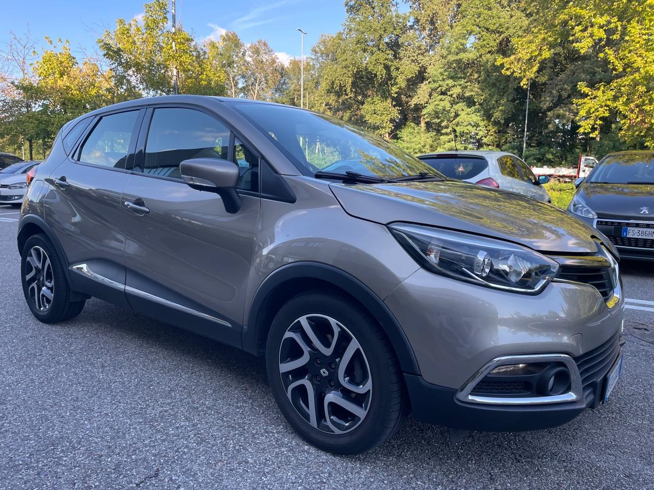 Renault Captur 1.5 dCi 8V 90 CV*Neopatentati*Automatik*Cerchi*