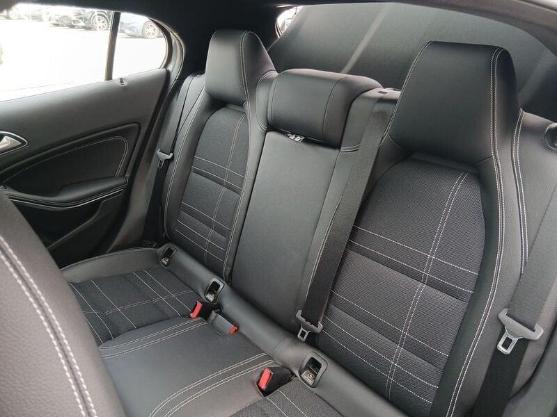 Mercedes-Benz GLA GLA 200 Premium auto