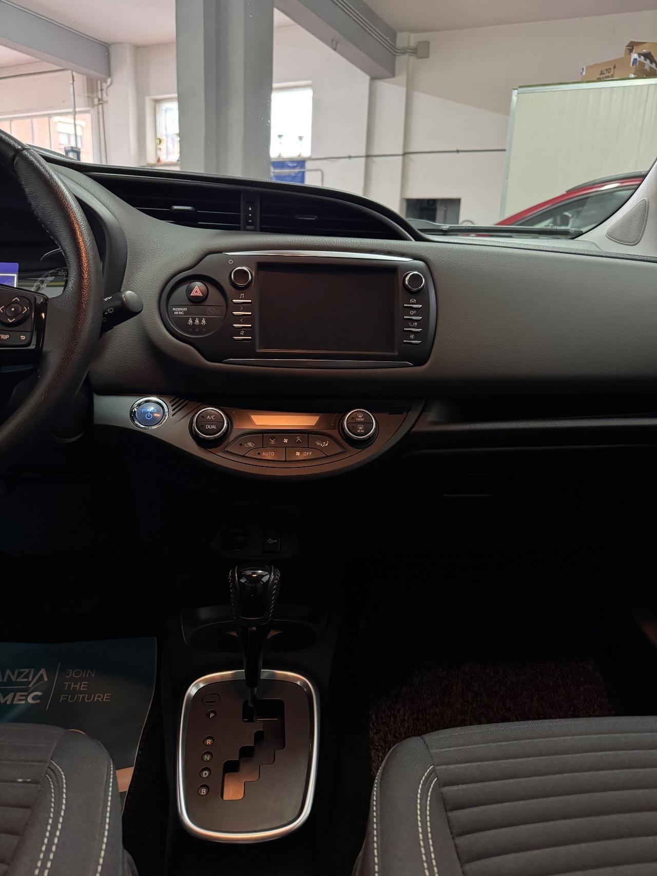 Toyota Yaris 1.5 Hybrid 5 porte Active