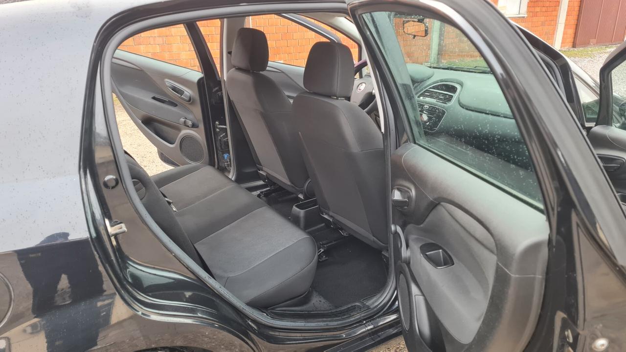 AUTO IN ARRIVO GRANDE PUNTO IDEALE X NEOPATENTATI