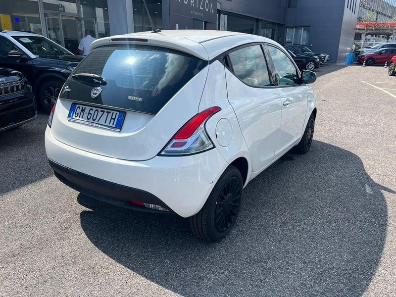 Lancia Ypsilon Ypsilon 1.0 FireFly 5 porte S&S Hybrid Silver