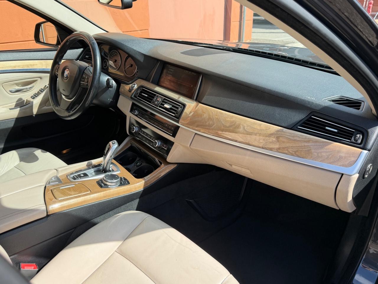 Bmw 525 525d xDrive Luxury