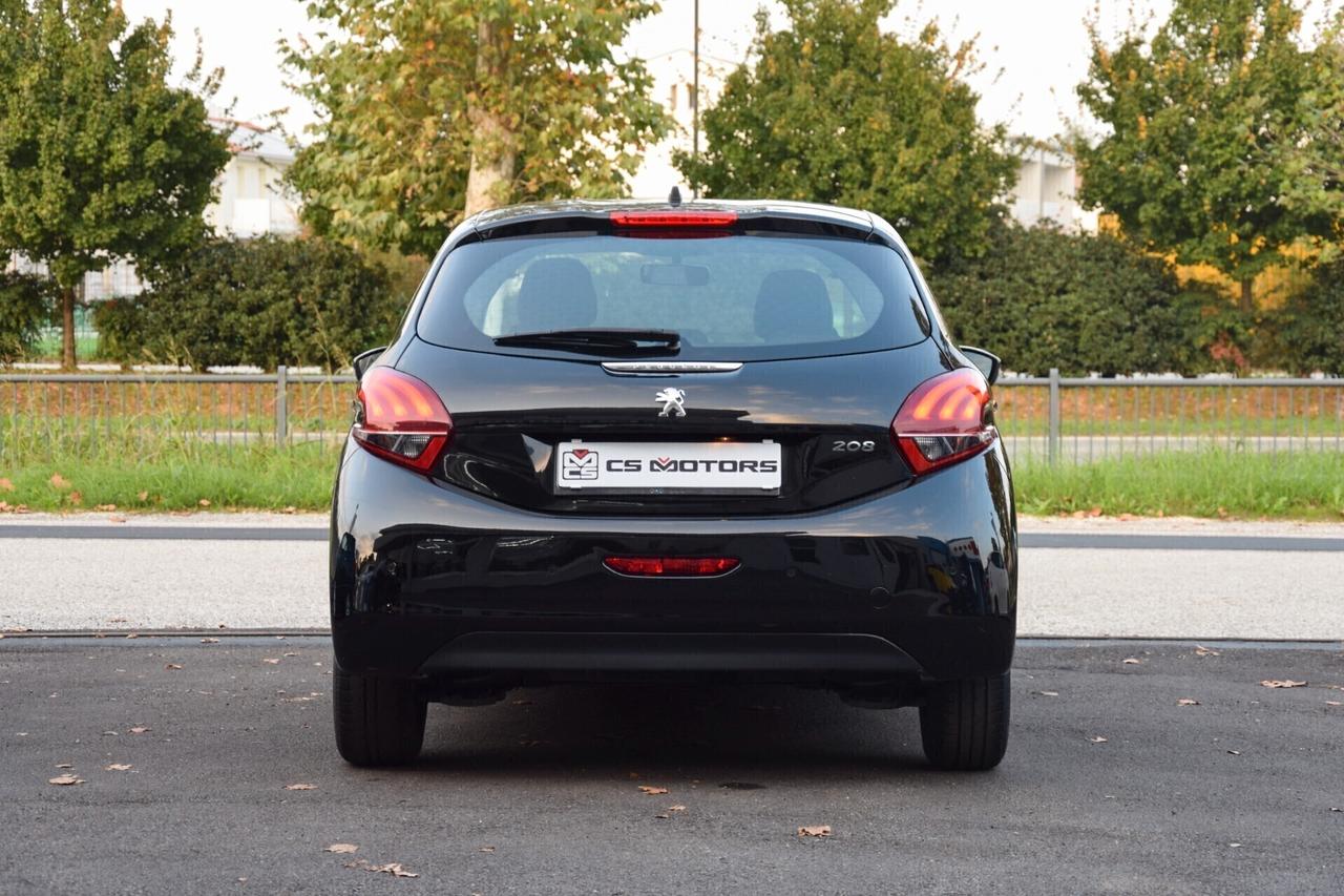 Peugeot 208 benzina 5 porte neopatentati