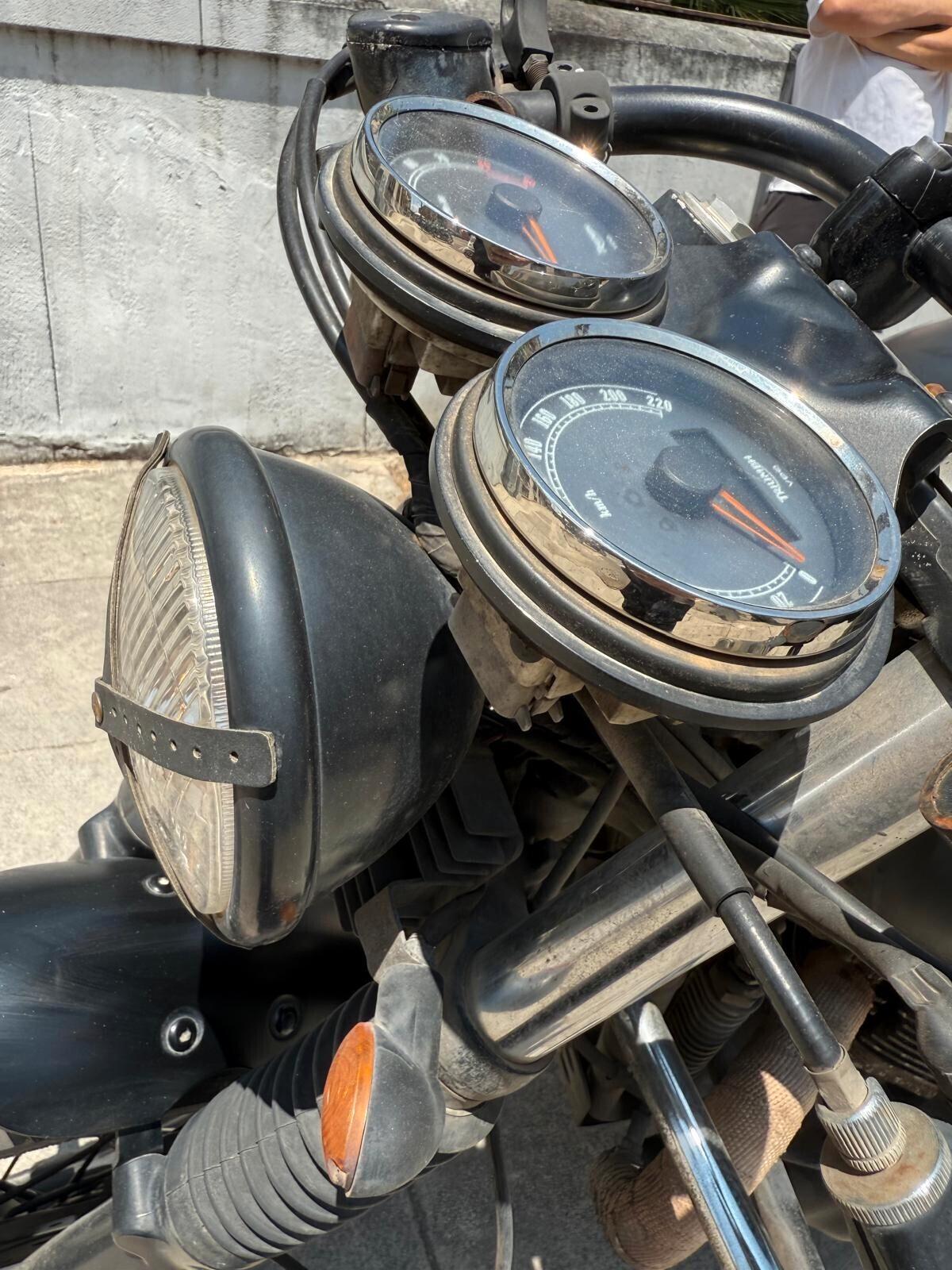 Triumph Bonneville T100 black