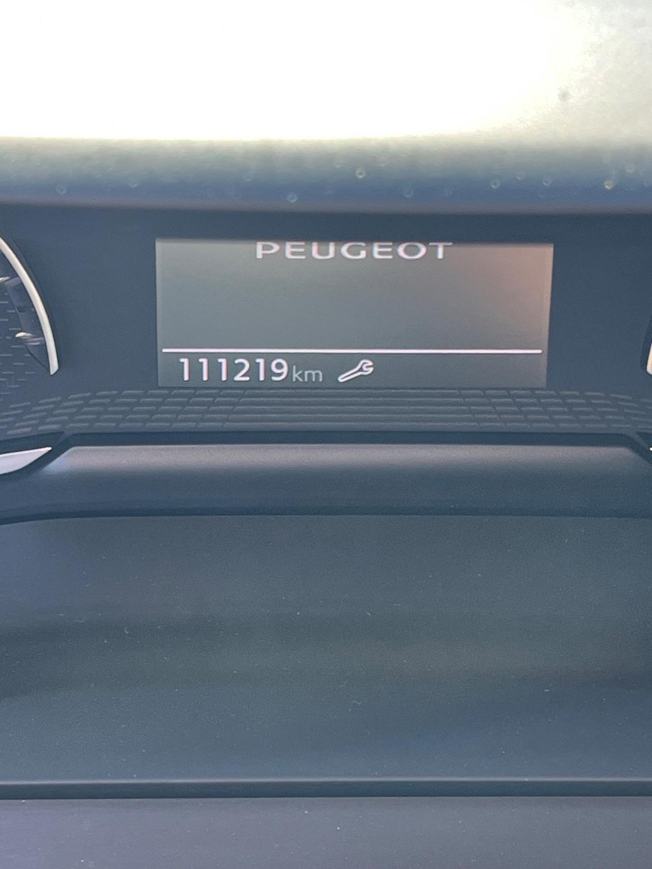 Peugeot 2008 BlueHDi 130 S&S EAT8 Allure Pack