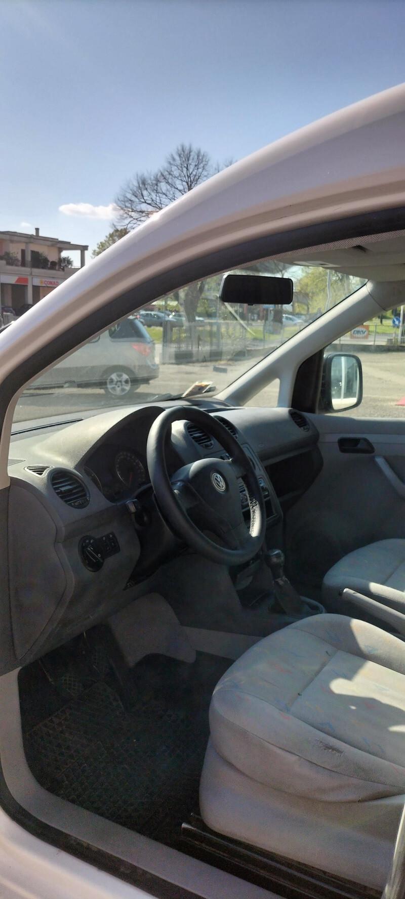 Volkswagen Caddy Van metano