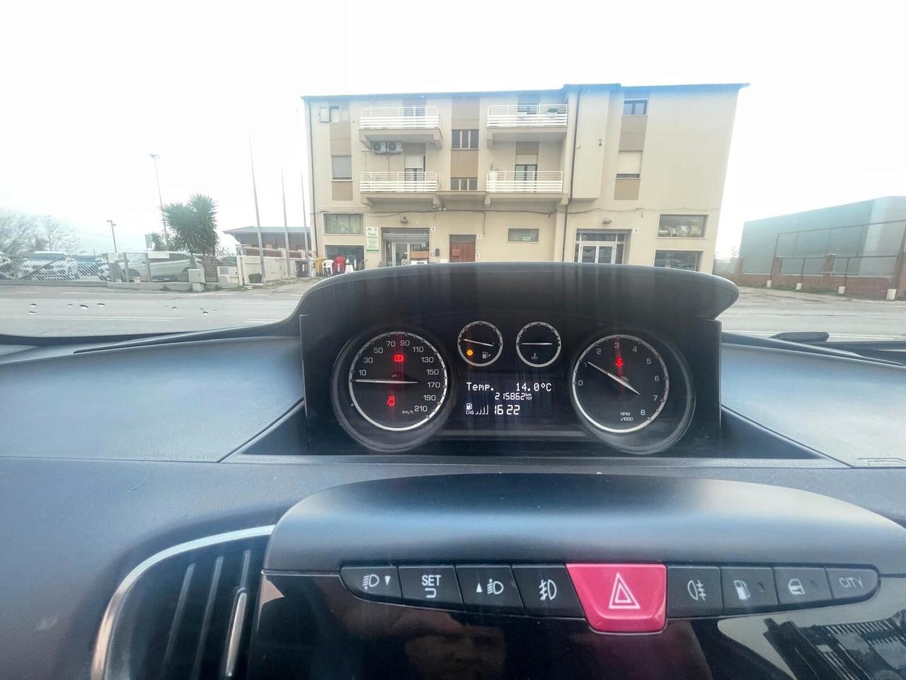 Lancia Ypsilon 0.9 TwinAir 85 CV 5 porte Metano Ecochic Elefantino