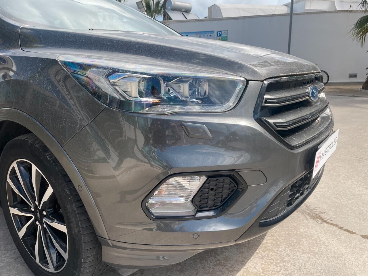Ford Kuga 2.0 TDCI 120 CV S&S 2WD ST-Line