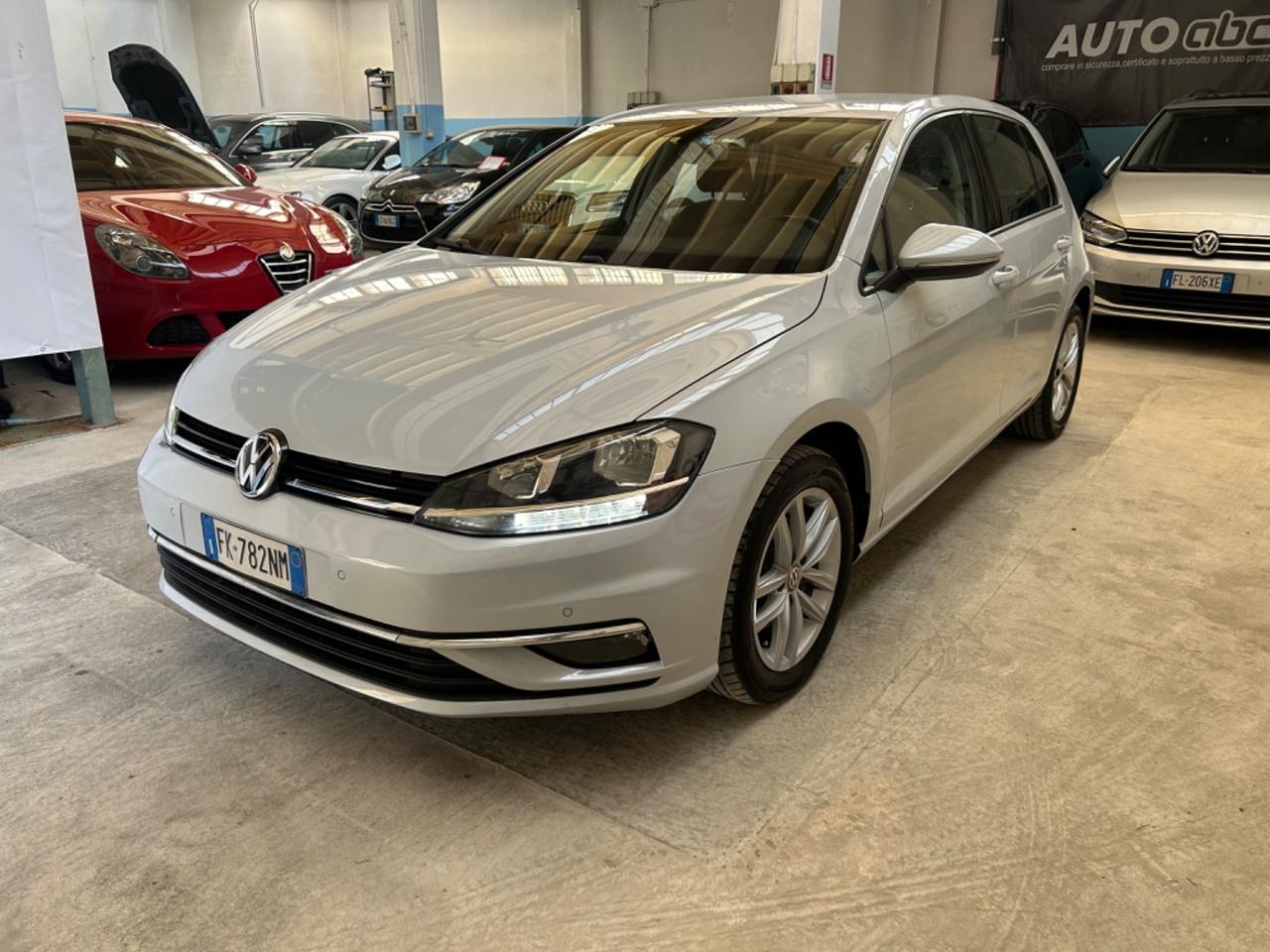 Volkswagen Golf 1.0 TSI 110 CV 5p. Business BlueMotion Technology