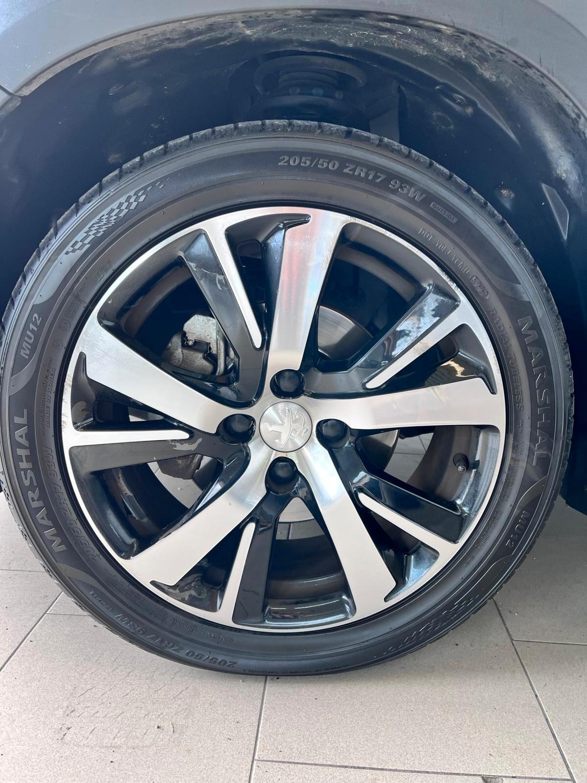 Peugeot 2008 PureTech Turbo 130 EAT6 S&S GT Line