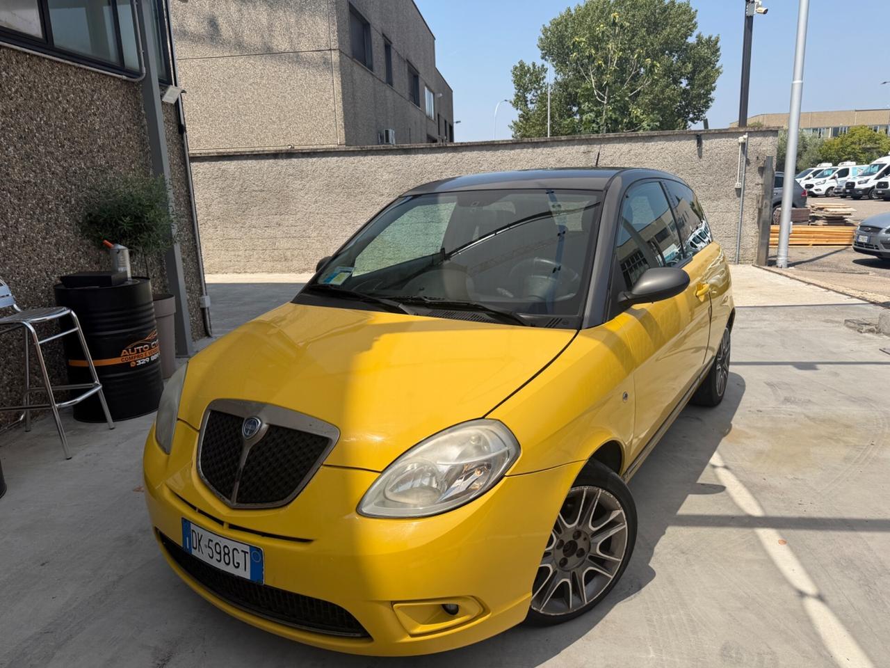 LANCIA YPSILON 1.3 MJT 90CV MOMO-DISIGN