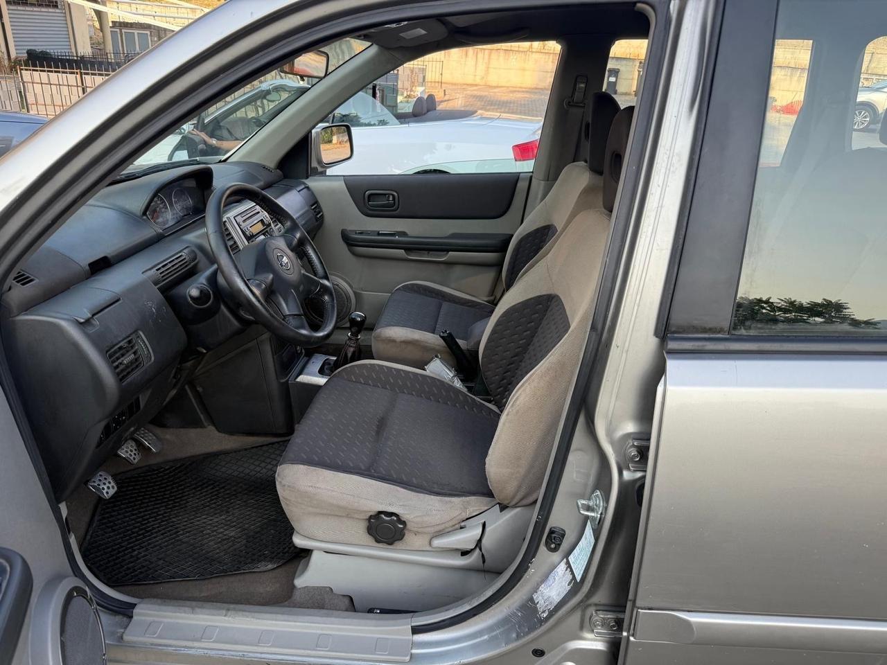 Nissan X-Trail 2.2 dCi Elegance