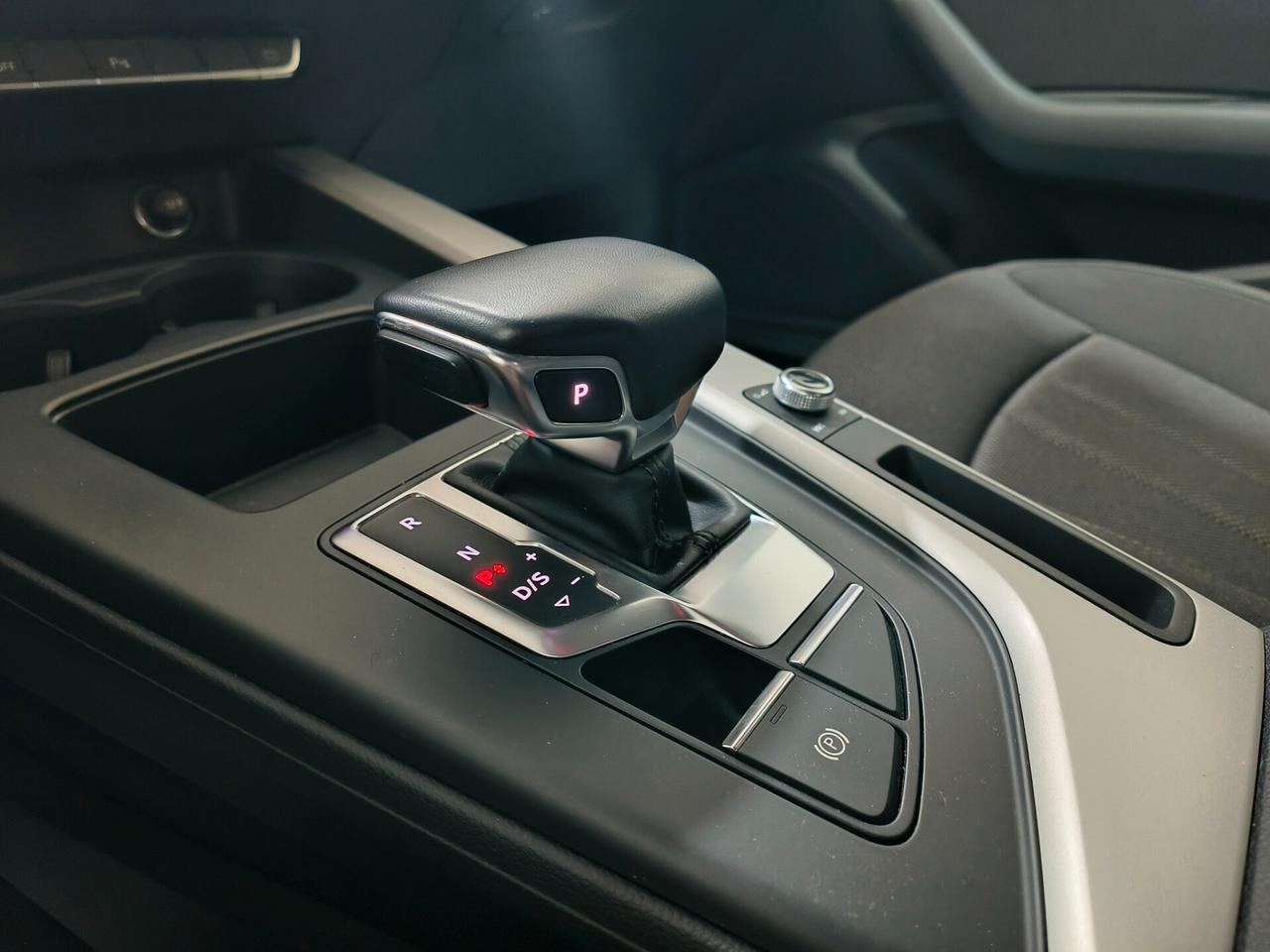 Audi A4 Avant 30 TDI/136 CV S tronic Business