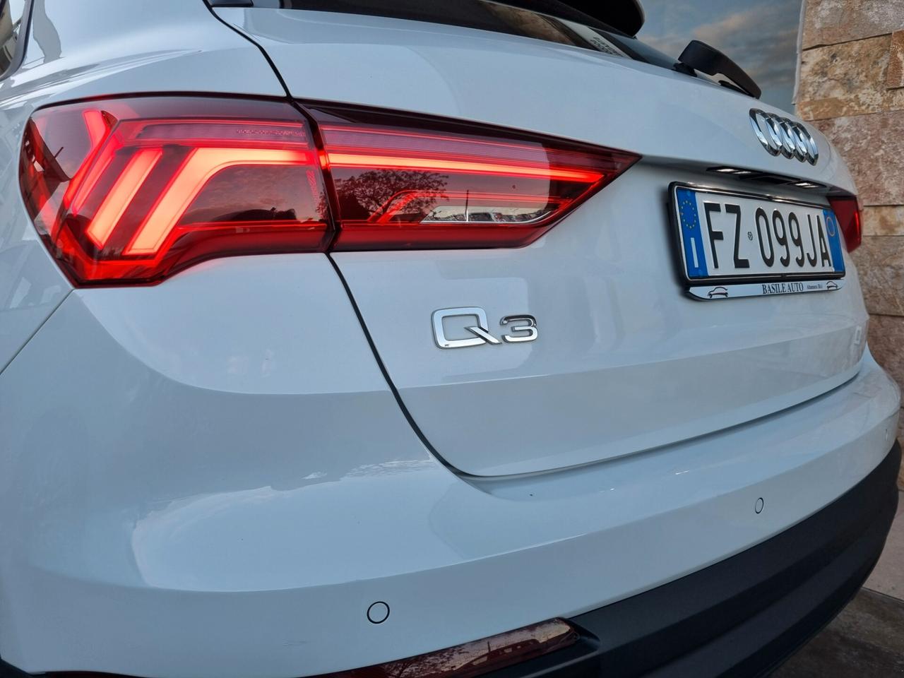 Audi Q3 35 TDI S tronic Business