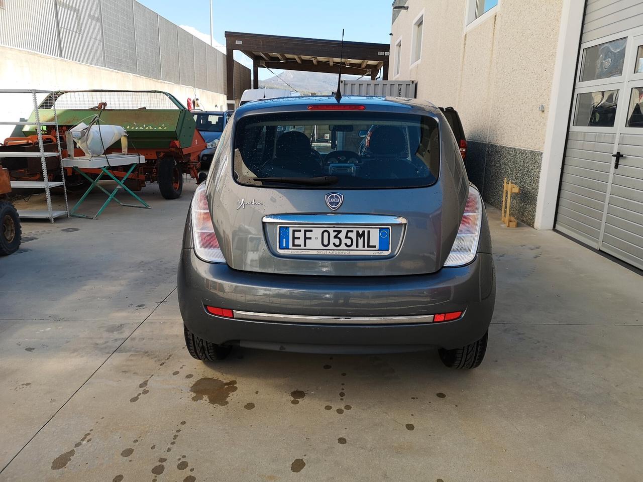 Lancia Ypsilon 1.3 MJT 75 CV Diva