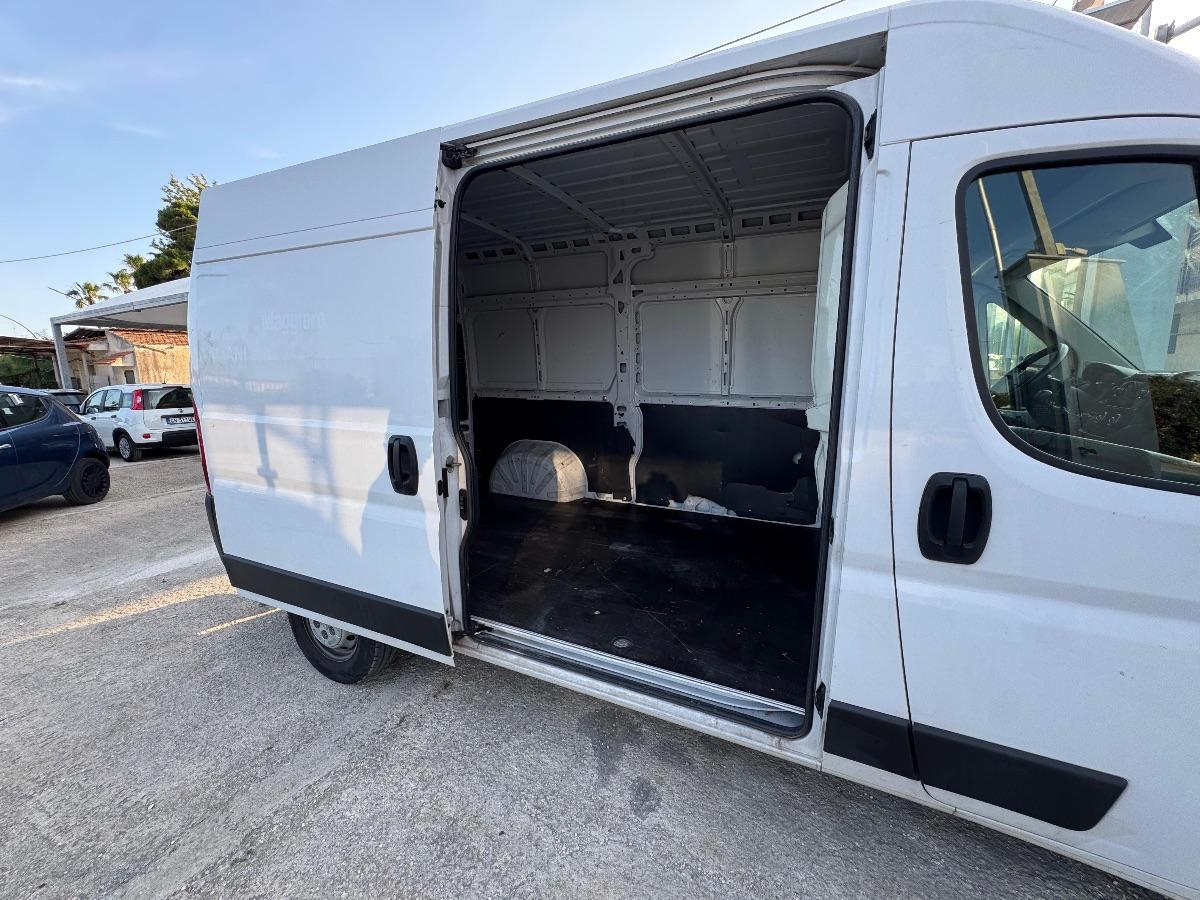 PEUGEOT Boxer - 335 2.2 BHDi 140CV