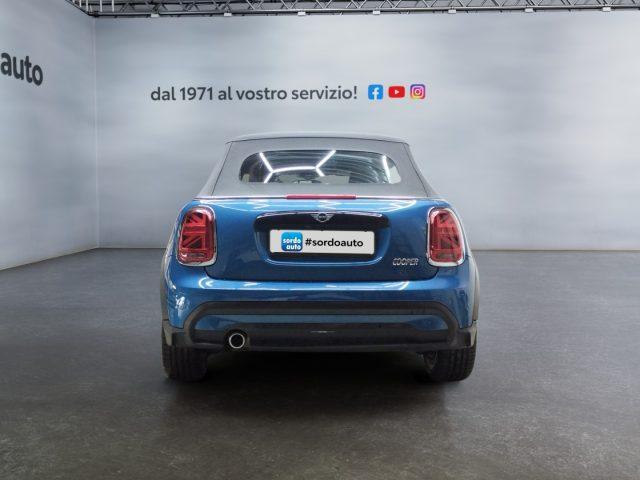 MINI Mini 1.5 Cooper Essential Cabrio