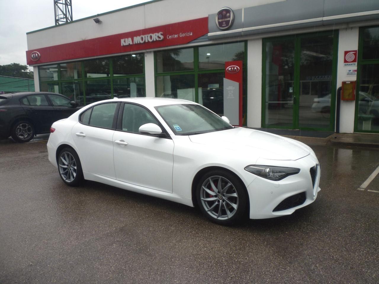 Alfa Romeo Giulia 2.2 Turbodiesel 180 CV Business Sport