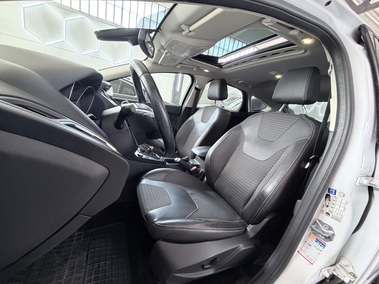 Ford Focus 1.0 EcoBoost 125CV PANORAMICO Titanium