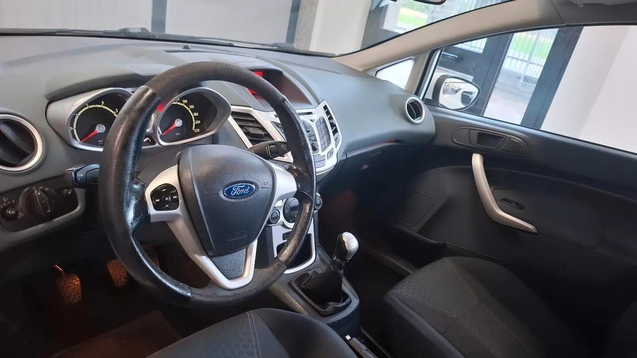 Ford Fiesta 1.2 82CV 3 porte Titanium